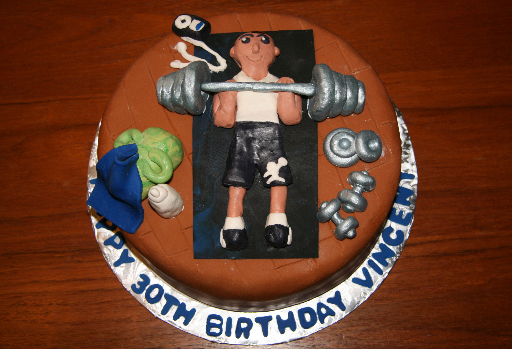 30th Birthday gym cake | Gym themed cakes | Pinterest