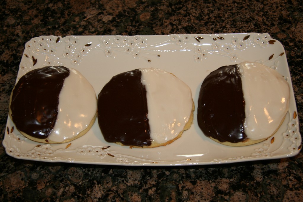 Black-and-white-cookies2